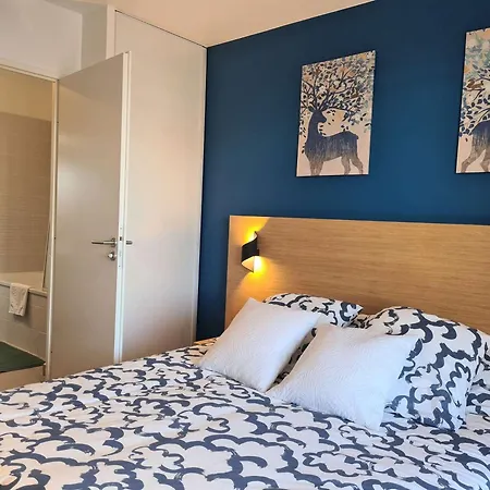 Apartment Appt Neuf 2 Pieces Avec Terrasse Et Parking, Cap D'Agde - Fr-1-249-401 Agde