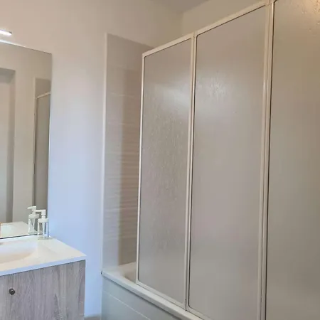 Appt Neuf 2 Pieces Avec Terrasse Et Parking, Cap D'Agde - Fr-1-249-401 * Agde